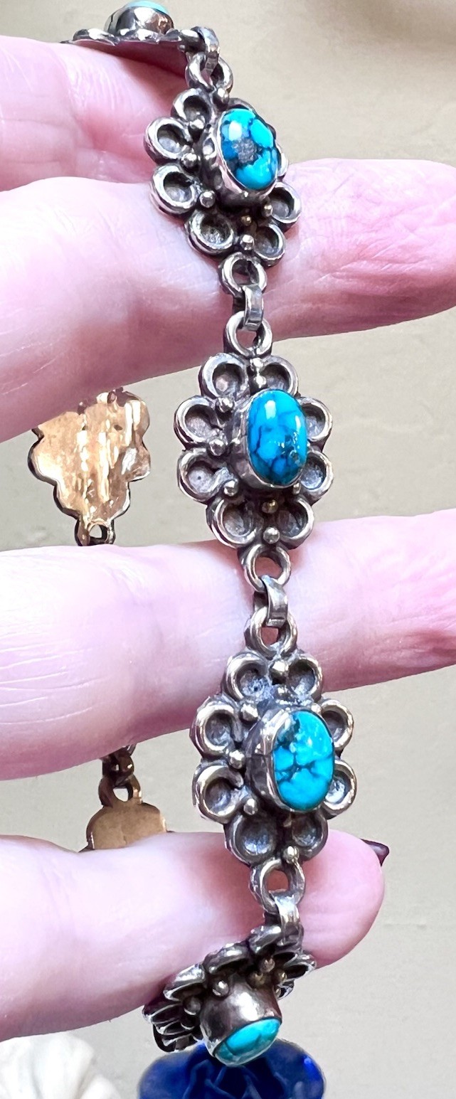 LOVELY Artisan Ornate Sterling Silver Genuine Turquoise Floral Design Bracelet
