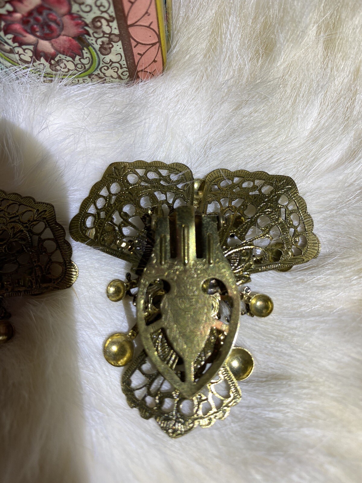 Antique Vintage New England Glass Works Gold Tone Filigree Fur Shoe Dress Clips