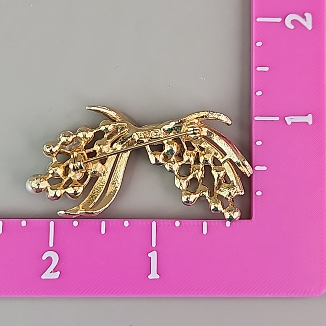 Vintage Arthur Pepper Brooch Imitation Pearls Brushed Gold Tone Ribbons Art 2″