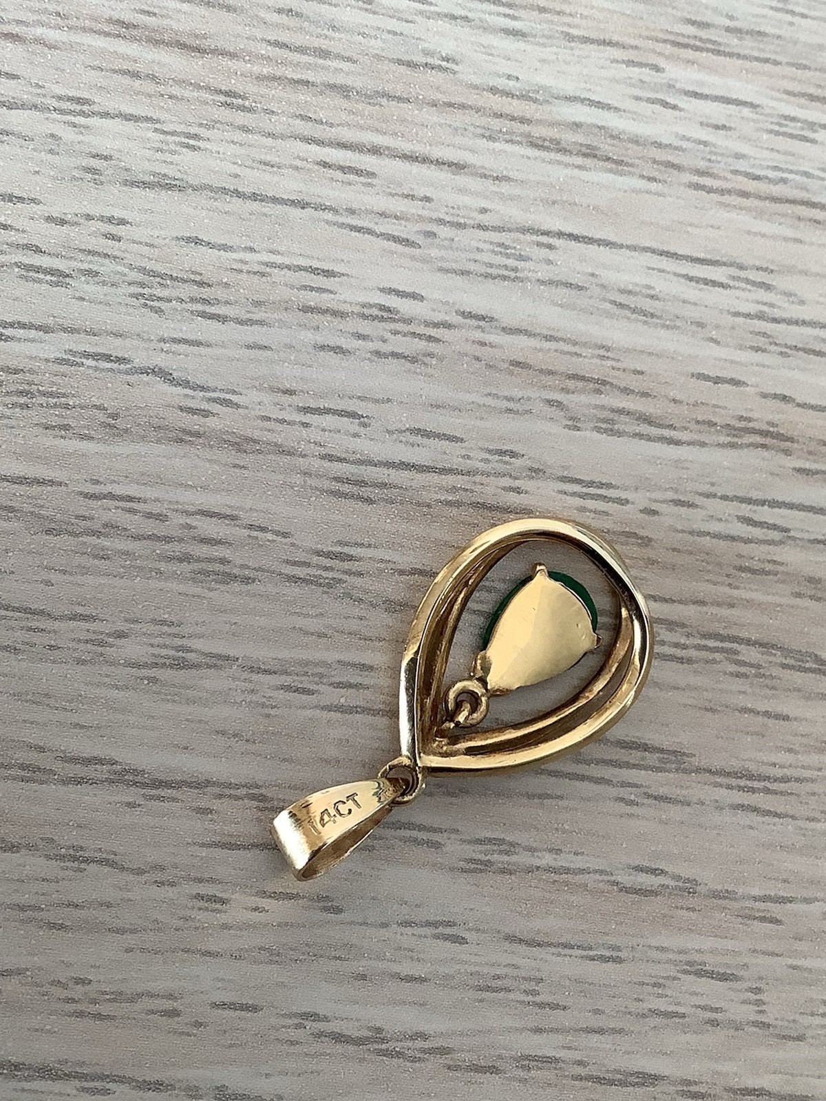 Vintage 14 Kt Yellow Gold &Jade Cabochon Pendant 60s Classic Estate 1.34 g Retro