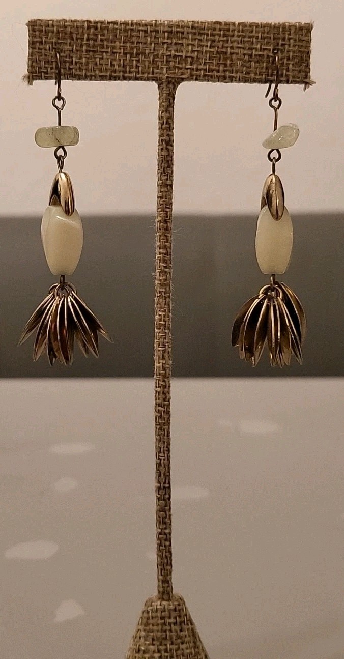 Vintage Dangle Leaf Drip Drop Earrings White Quartz Crystal w Gold 2.5″ LengthK1