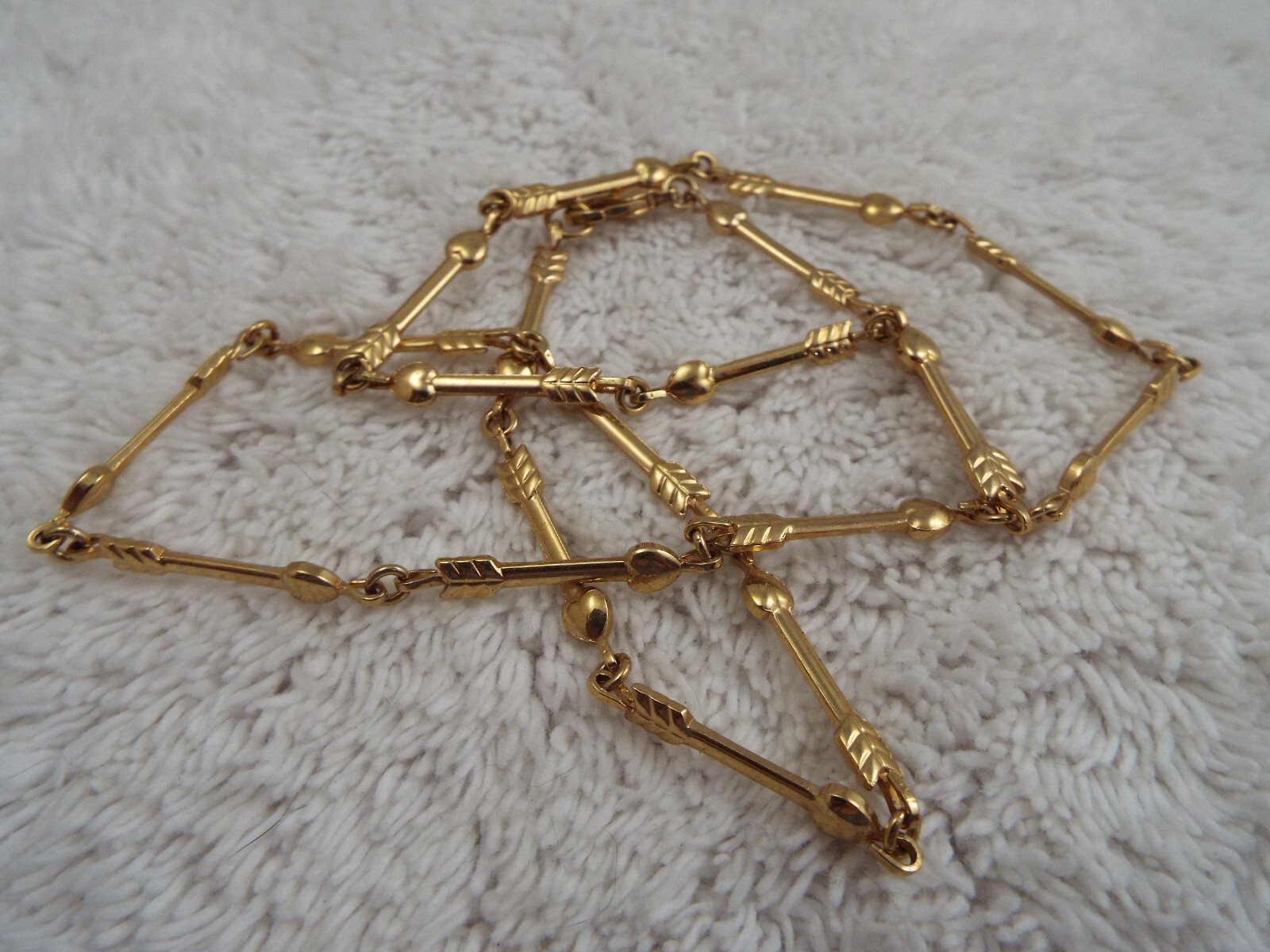 Goldtone Arrow Heart Bar Link Chain Necklace (C56)
