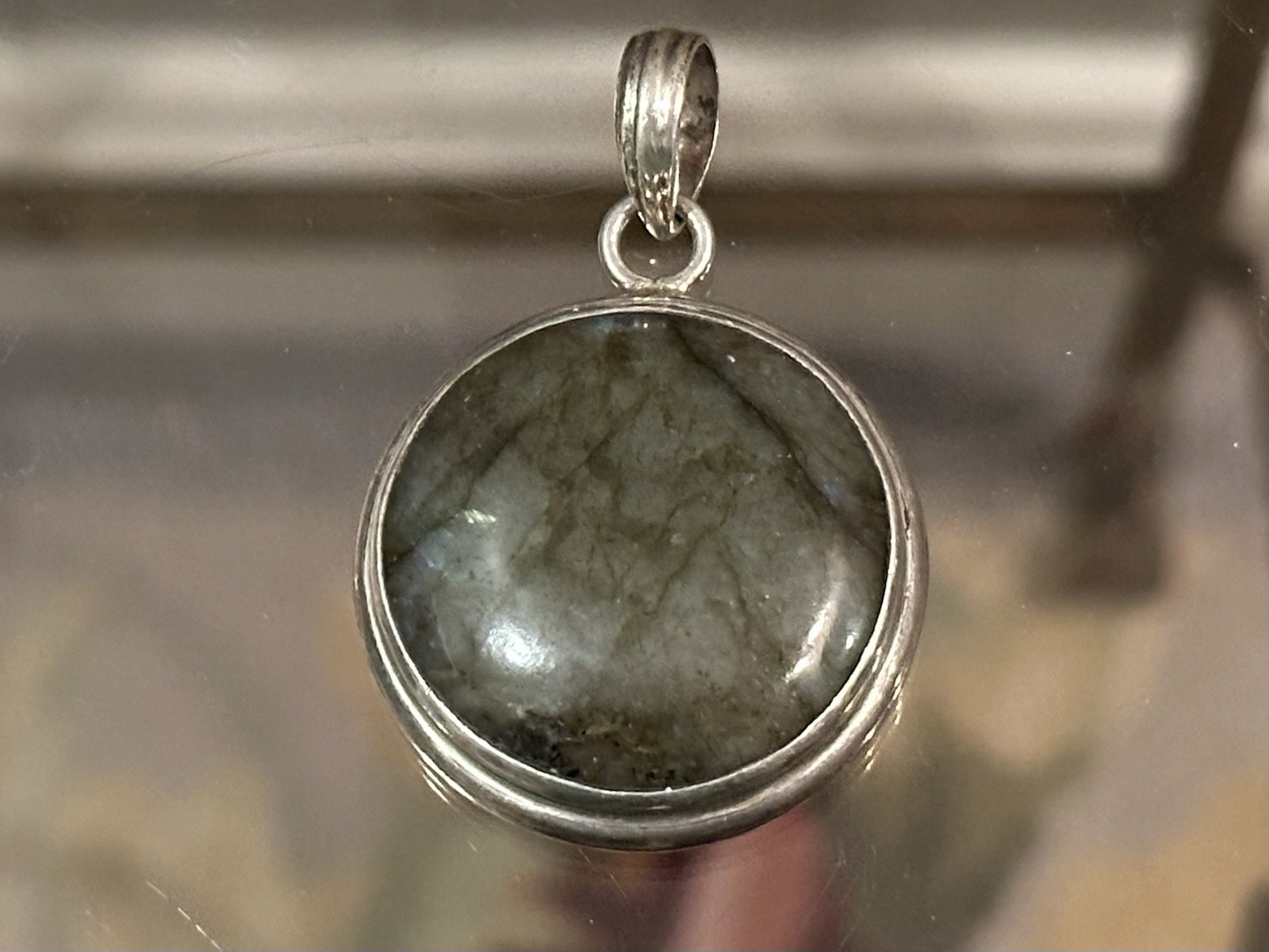 Beautiful Vintage 925 Sterling Silver Nephrite Jade Round Pendant 1 1/4”