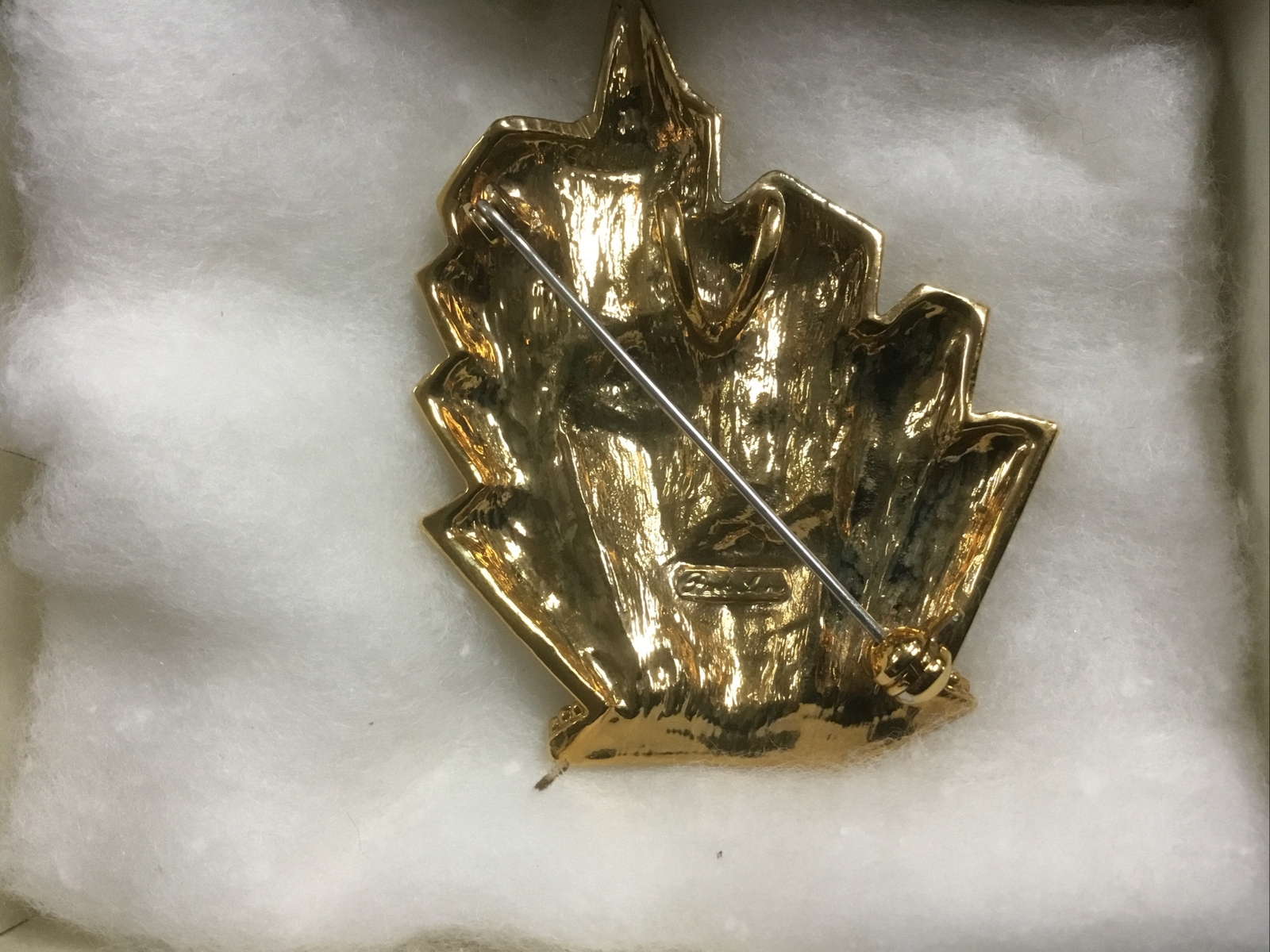 Vintage Park Lane Gold Tone ‘City High Rise Buildings’ Brooch Pin original box