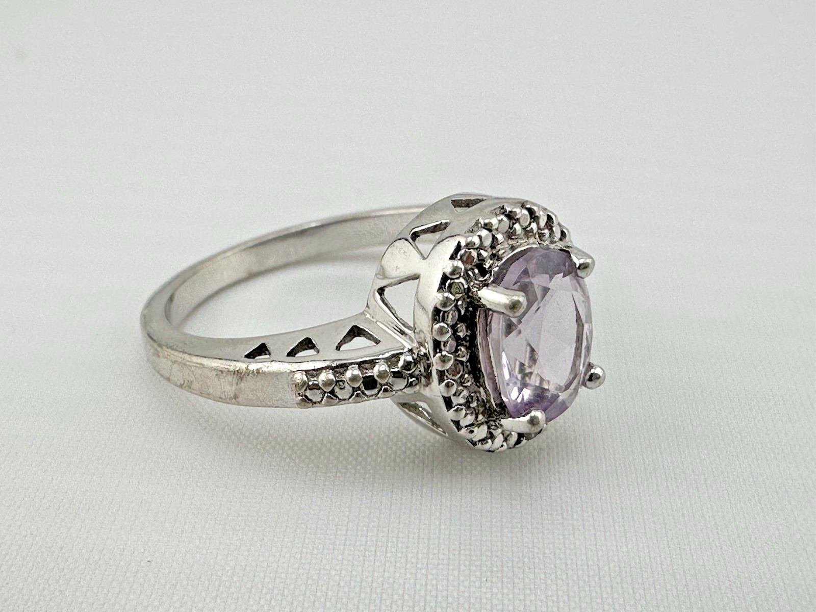 Vintage Sterling Silver Light Pink/Purple Colored Stone Accent Ring Sz 7