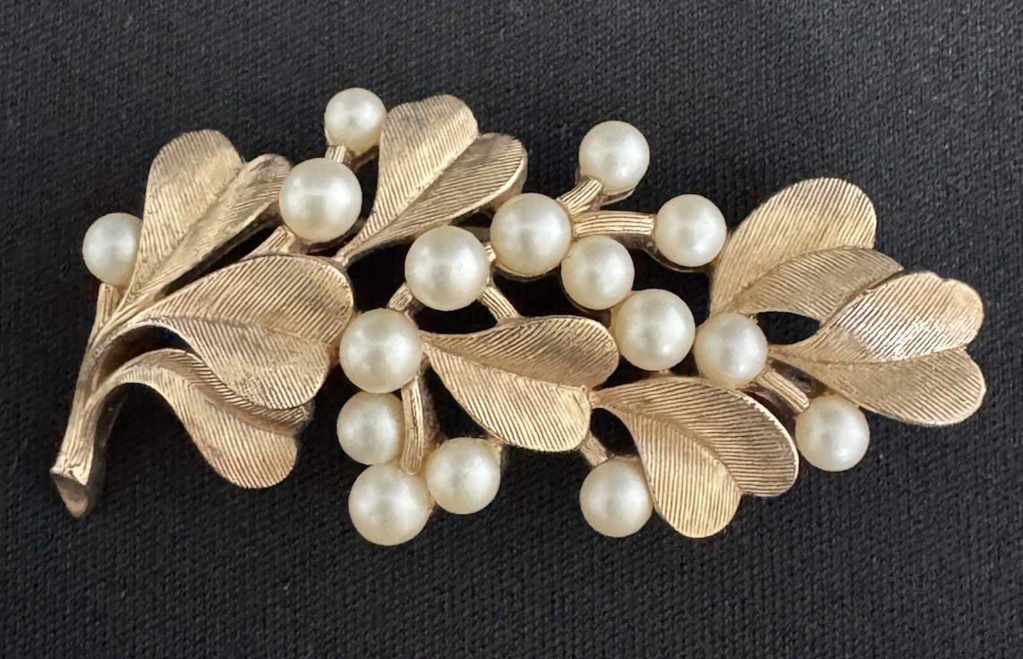 Vintage Crown Trifari Faux Pearl Berry Leaf Spray Brooch Gold Tone Textured Pin