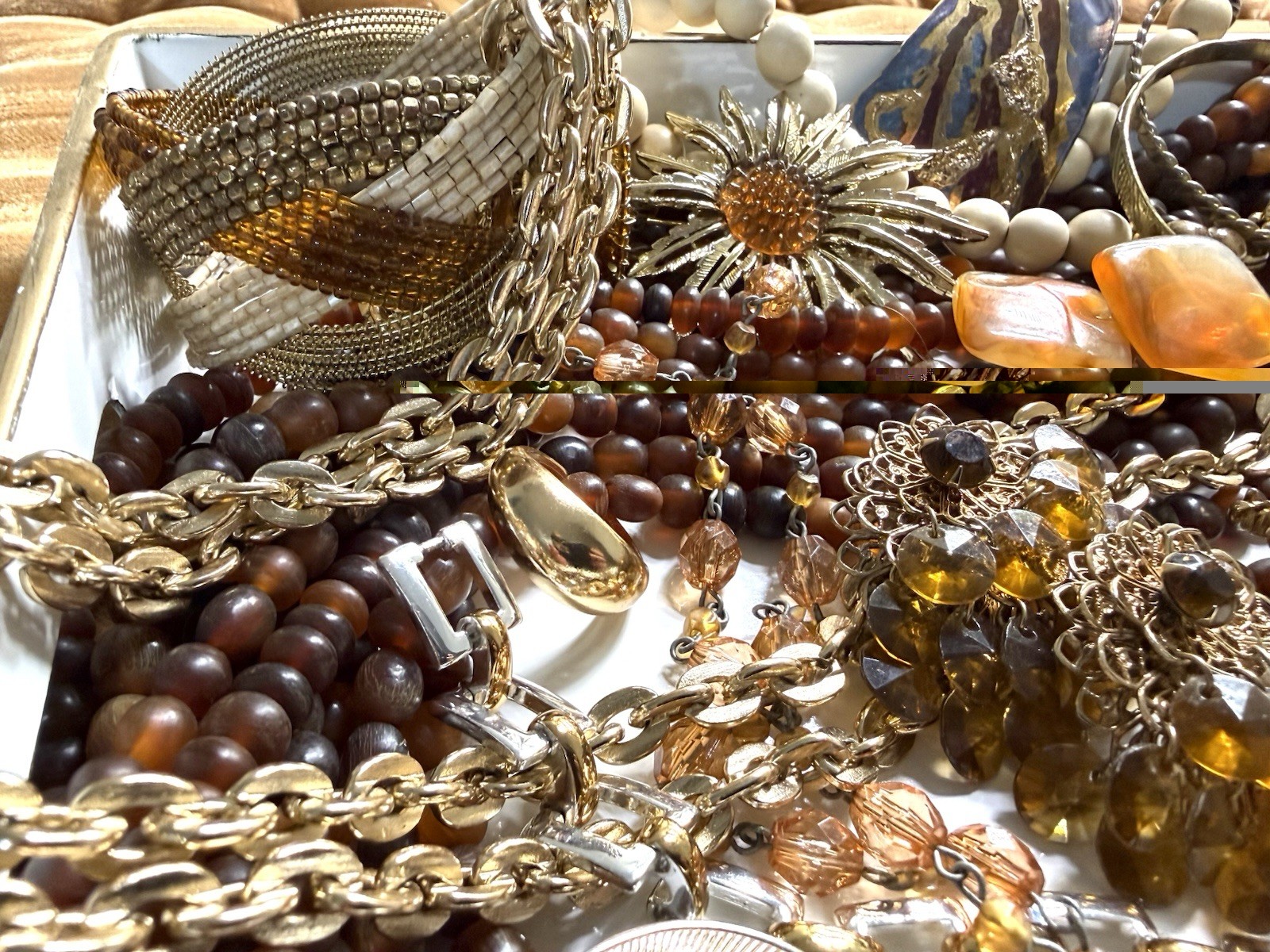 Hand Curated 20 Pc VINTAGE Earthtones Costume Jewelry Necklace Bracelet Lot V7