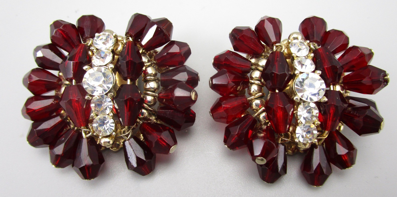 STUNNING 1960S RUBY BRIOLETTE CRYSTAL RHINESTONE CHA CHA BRACELET & EARRINGS SET