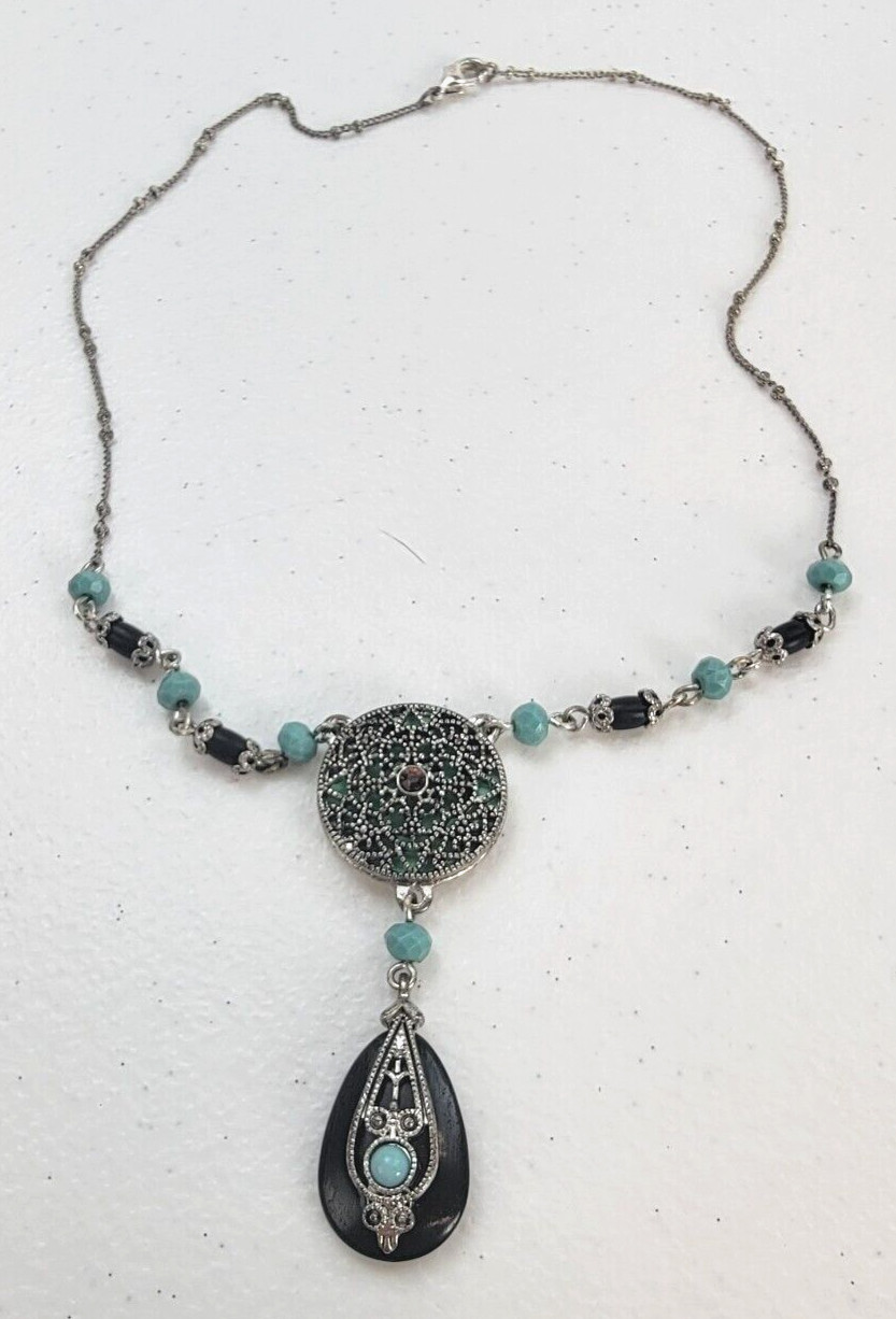 Vintage Avon NR Turquoise Black Teardrop Pendant Necklace 16.5 In