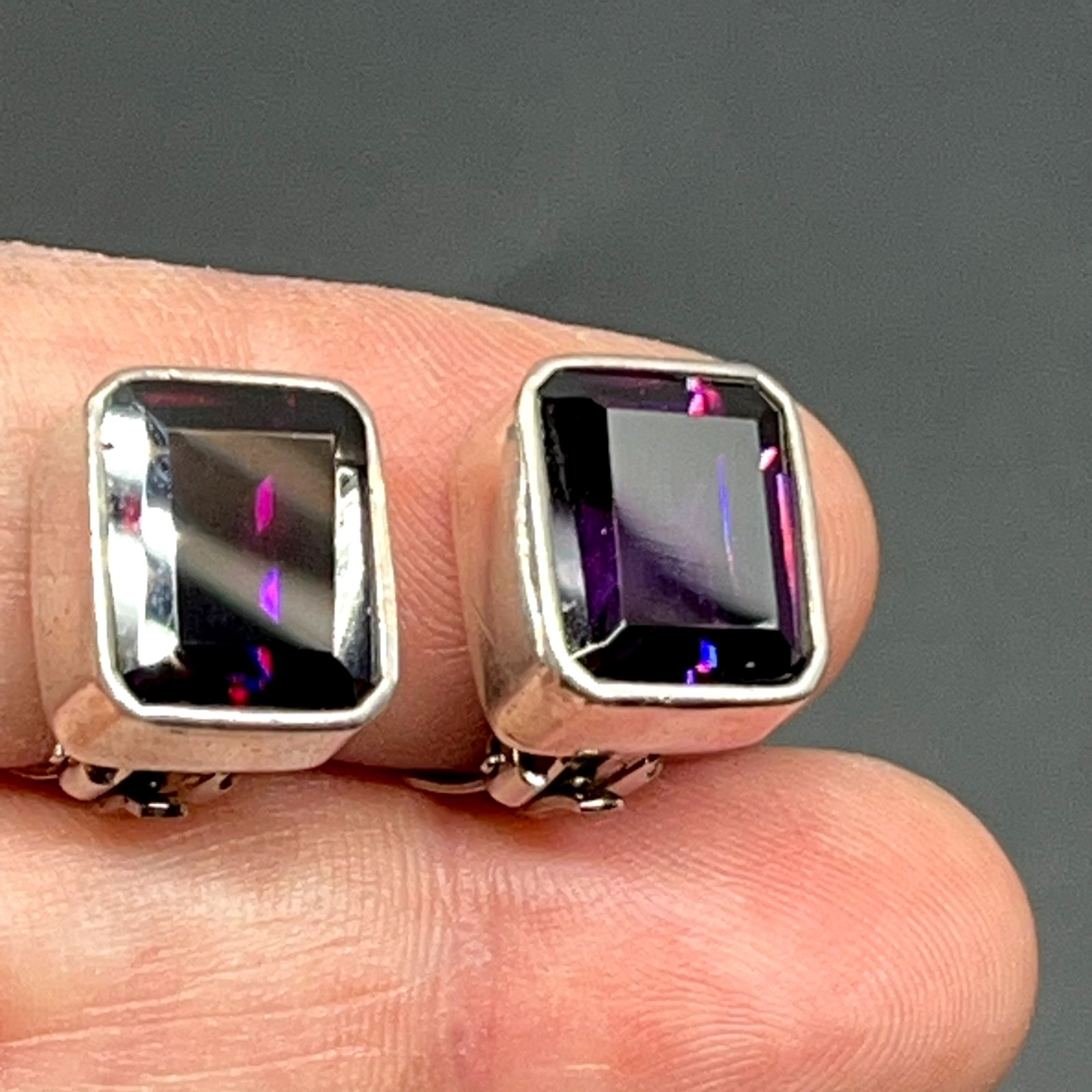 Vintage 1/2″ Square 925 Mex Sterling Silver Sparkling Amethyst Clip On Earrings