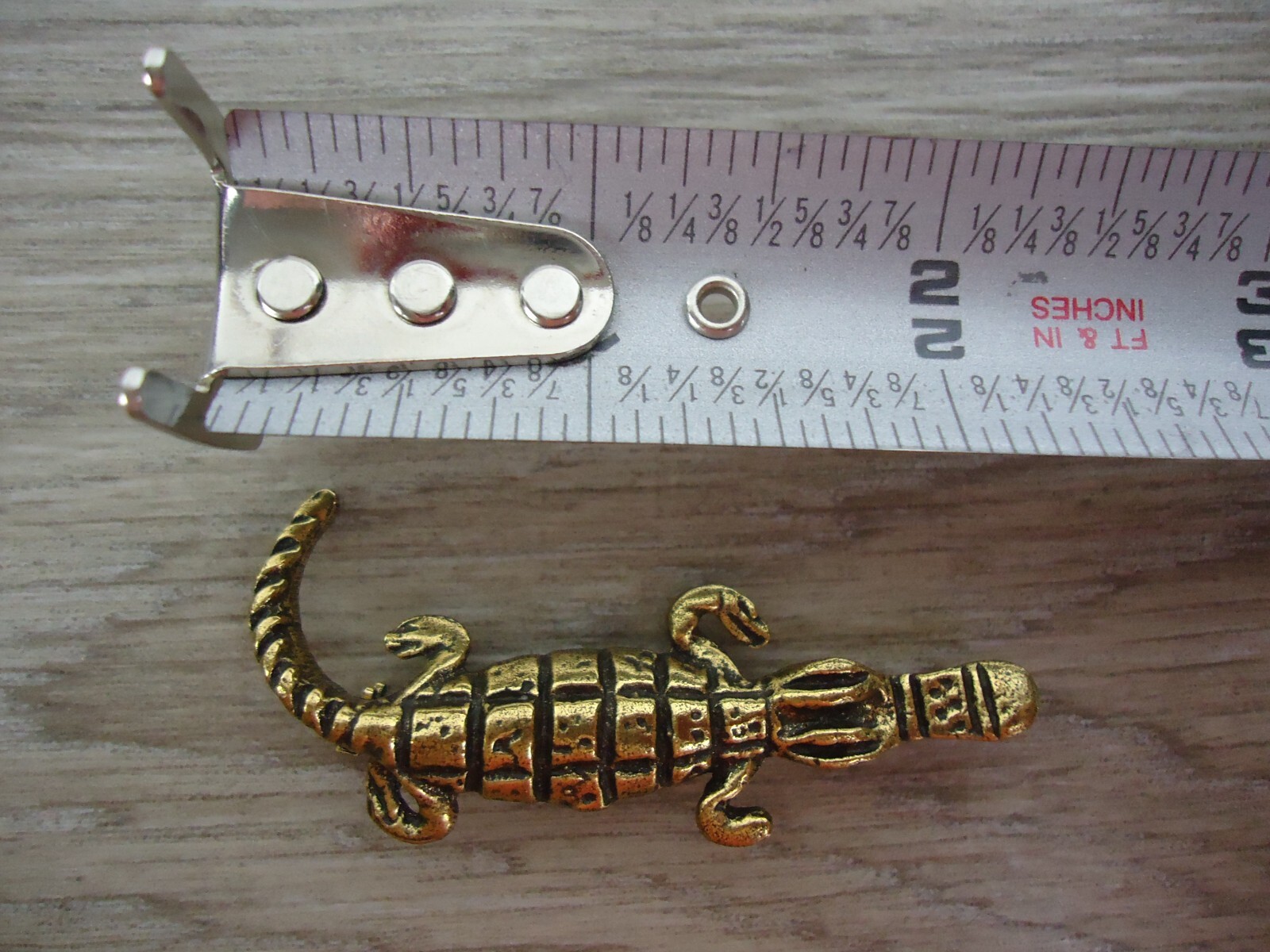 VTG Alva Studios Crocodile Pin Gold Tone Costume Jewelry Brooch Alligator