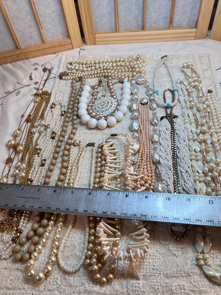 Vintage lot of White and off-white necklaces 20 pieces total gorgeous lot