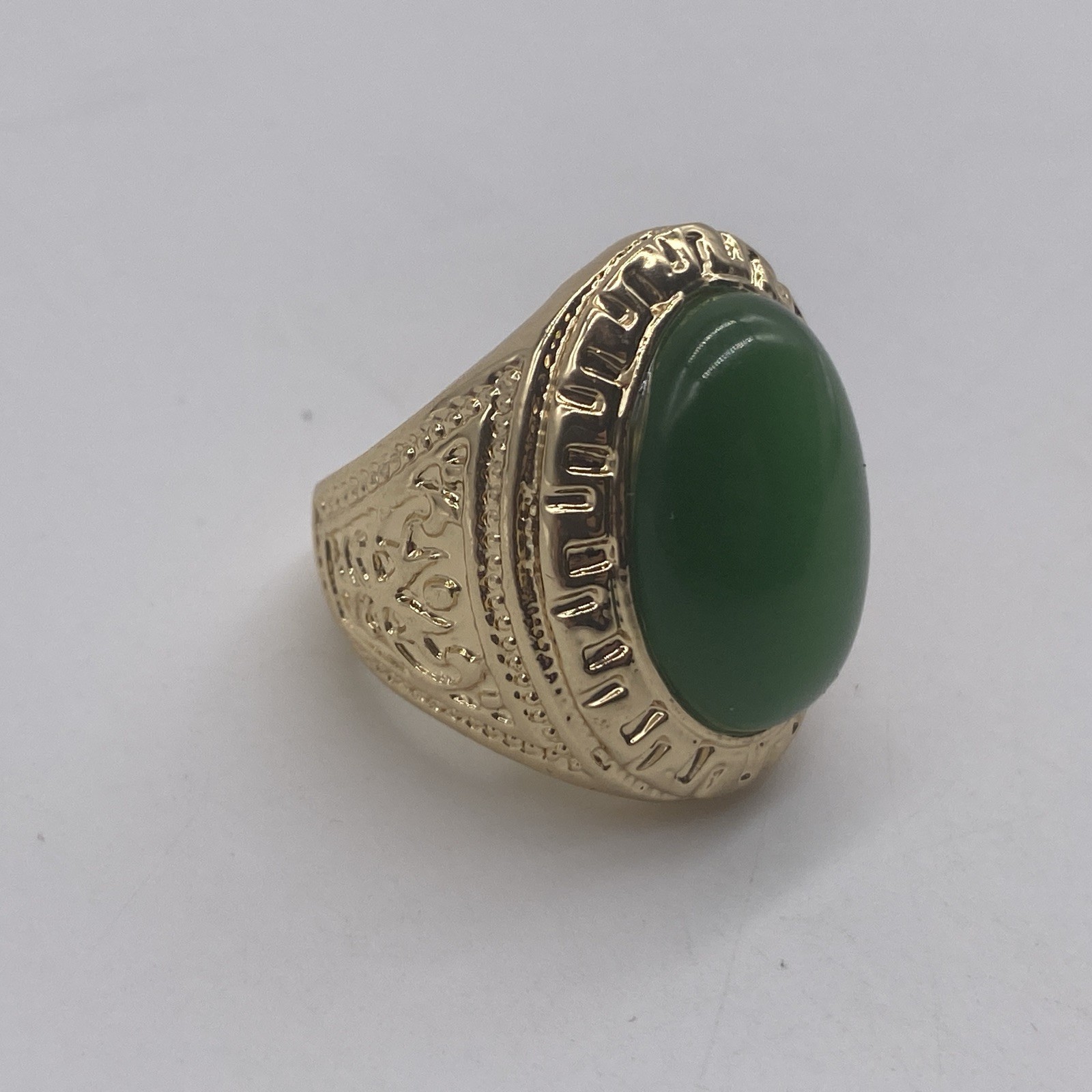 Gold Tone Green Stone Ring Size 8