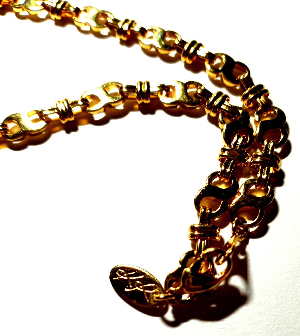 Vintage 18″ Gold Color 8 & Bar Link Chain,signed KR?