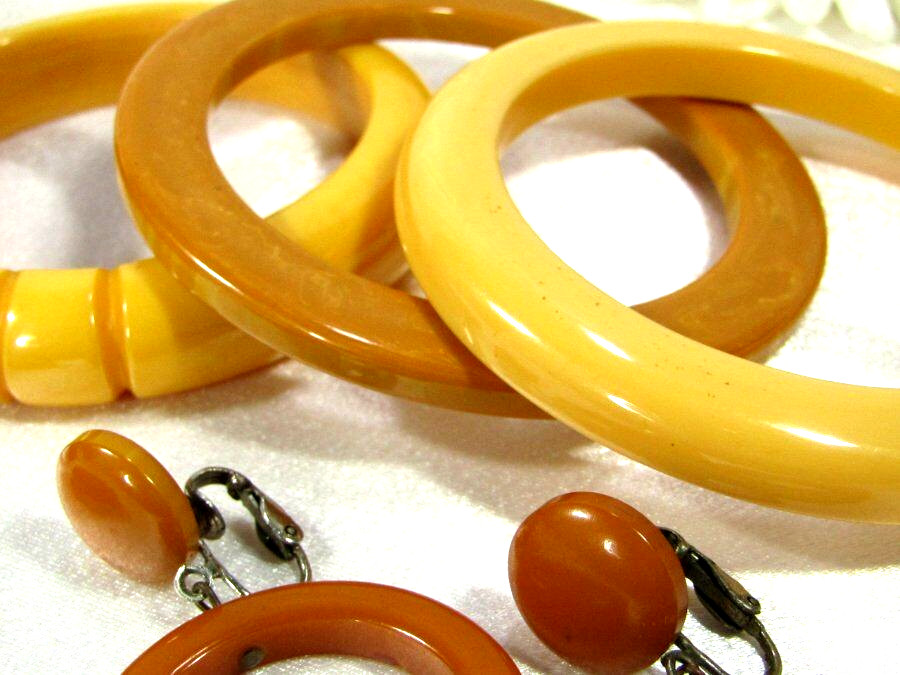 Vintage Bakelite Lot of 6 Pcs 4 Bangle Bracelet Some Carved Hoop Earrings Ring