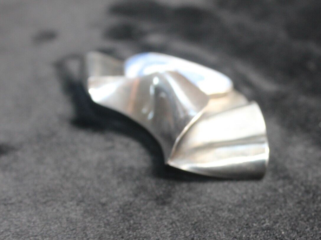 Donna McAfee 1987 Rippling Wave Sterling Silver Enamel Modernist Brooch Pendant
