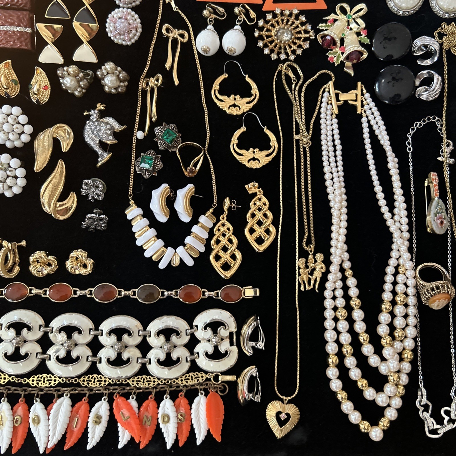80 Vintage lot jewelry unbranded wearable Trifari Monet Coro Avon Italy Marvella