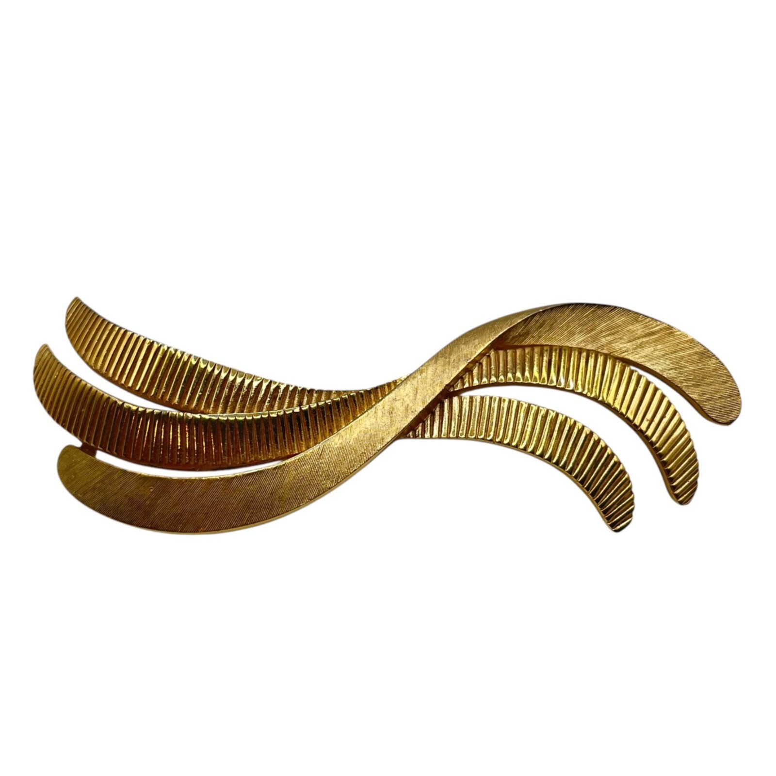 Vintage Crown Trifari Gold Tone Textured Ribbons Brooch Pin Three Ribbons Waving