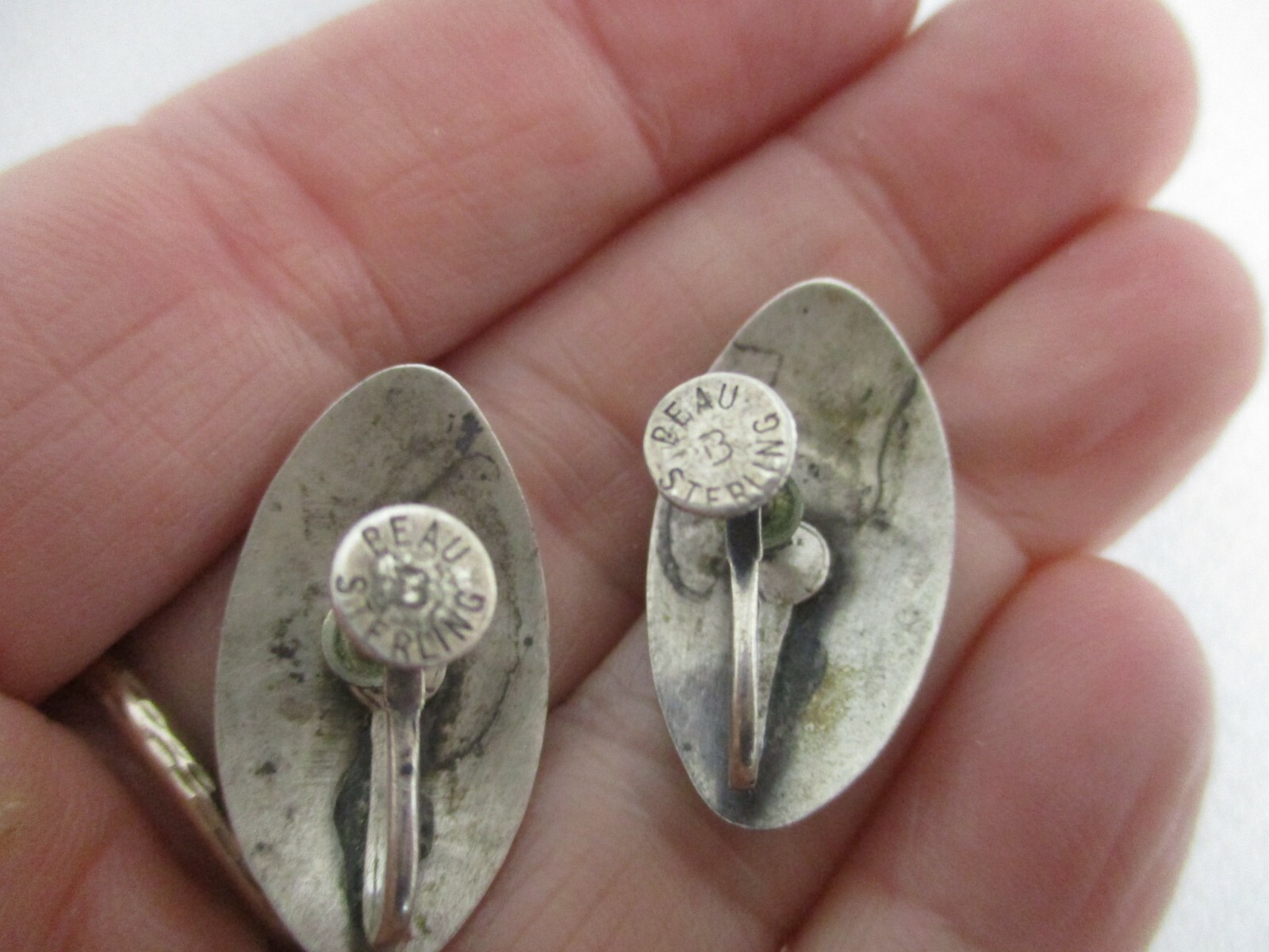 VINTAGE BEAU STERLING SILVER EARRINGS & BROOCH w MUSICAL NOTES