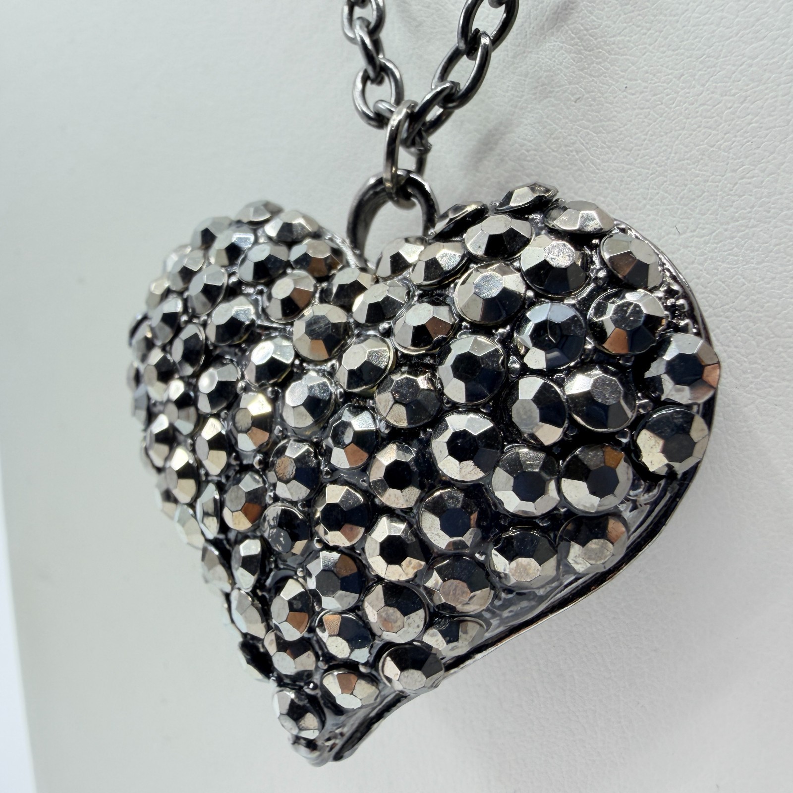 Vintage Y2K Gunmetal Pave Rhinestone Puffy Heart Pendant Necklace Grunge Goth