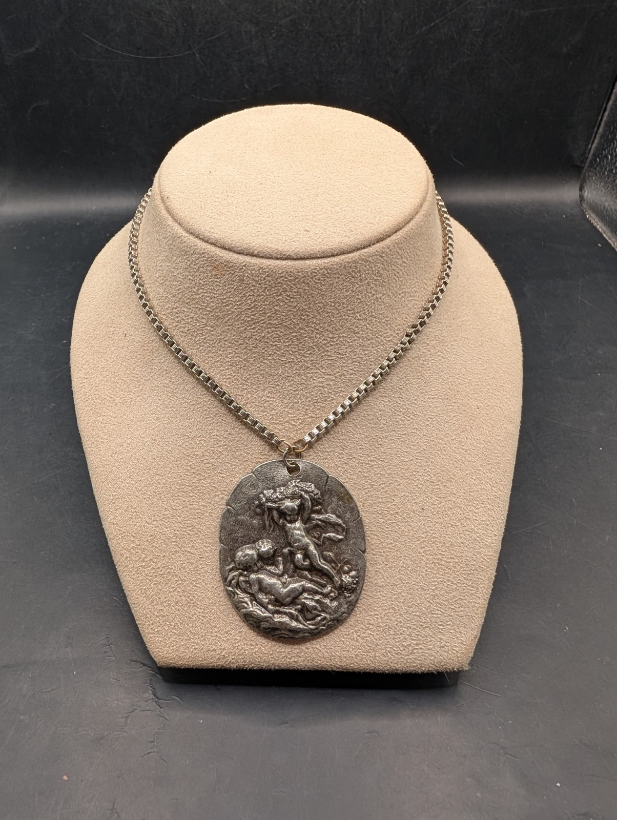 Vintage Scenic Cherub Silver Metal Pendant Necklace 20″