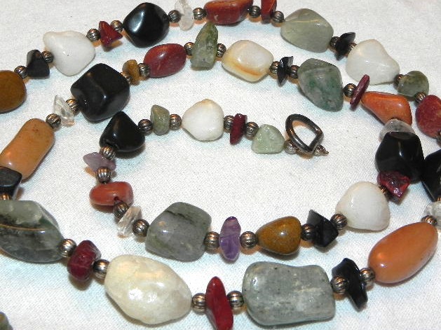 Vintage Natural Polished Agate Quartz Amethyst Stone Bead 30.5″ Necklace Boho