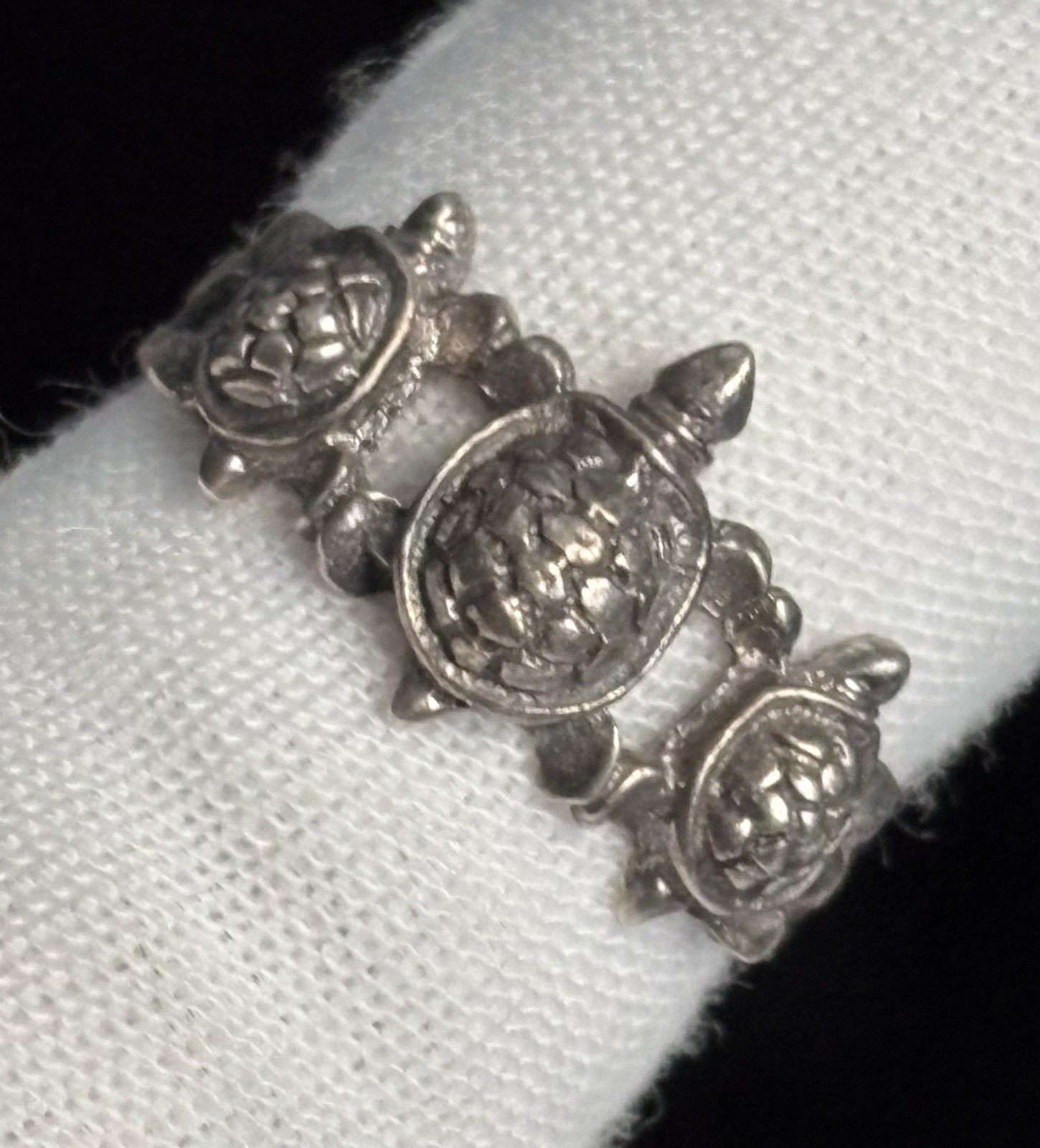 Vintage Sterling Silver Turtle Band Ring Size 8.5 Three Detailed Turtles 925