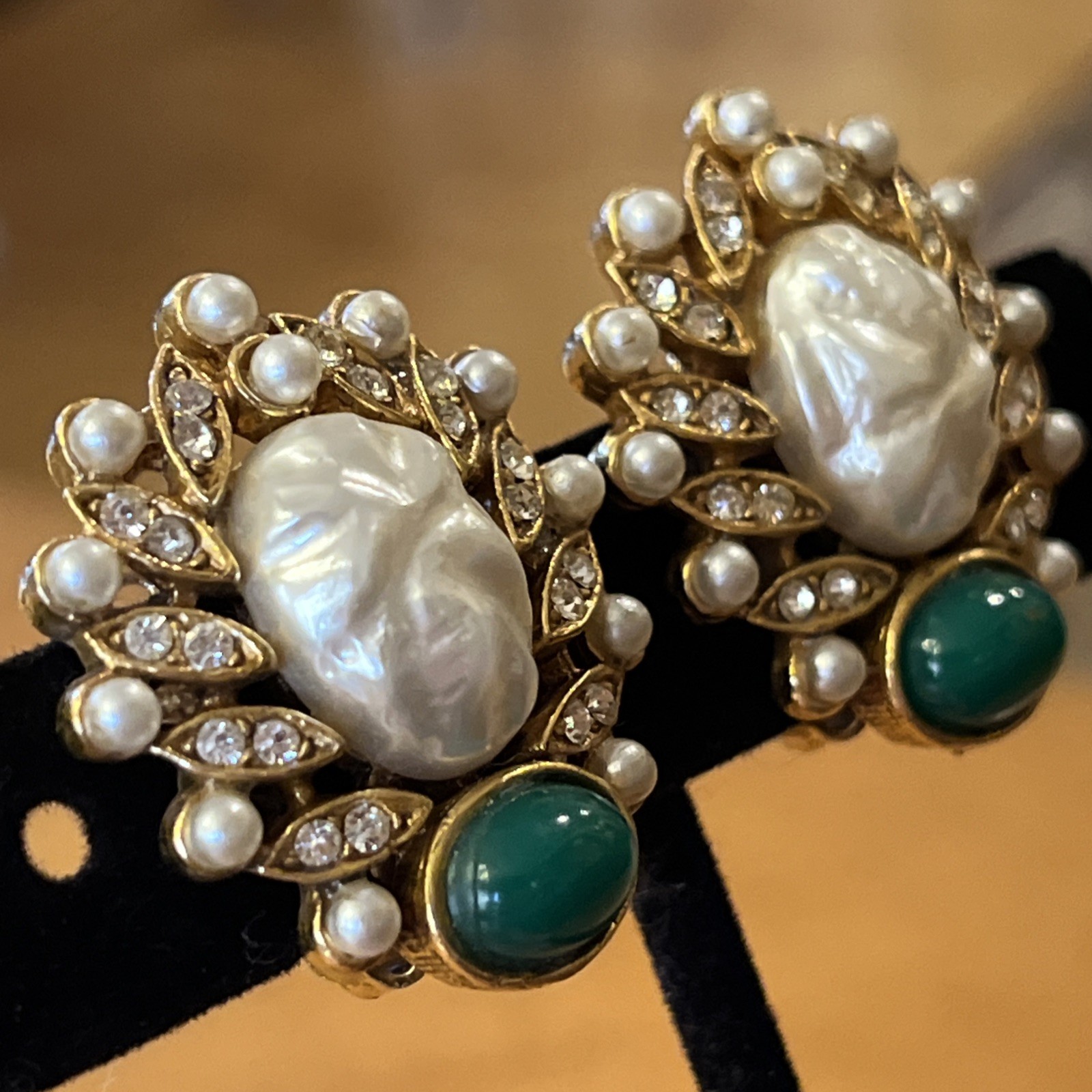 Vintage Faux Mabe & Many Pearls Green Glass Gripoix Cabochon Clip On Earrings