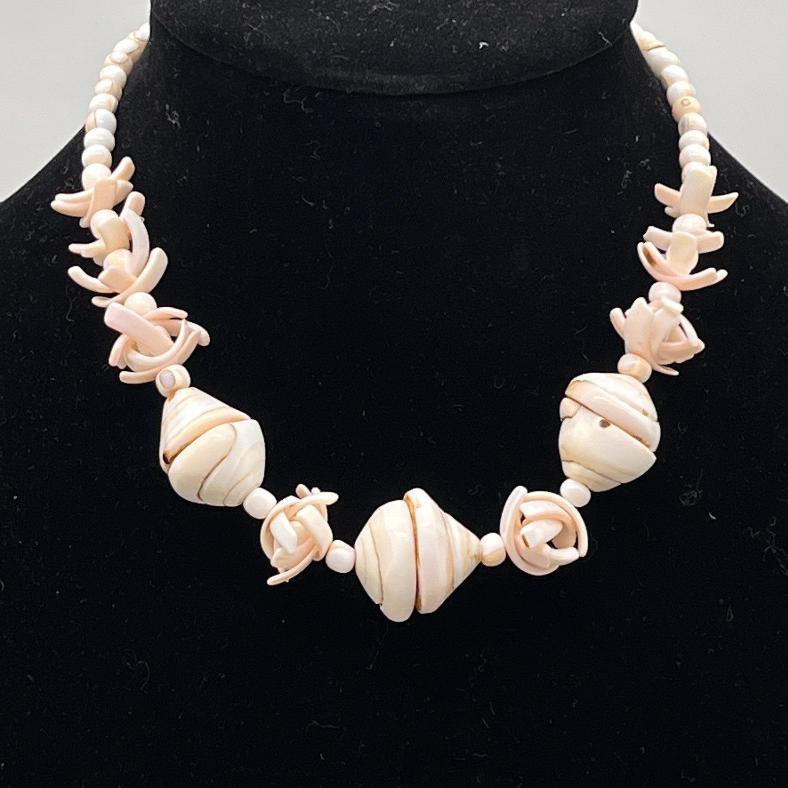 Vintage Pink Shell Necklace Choker Carved Spindle Shells Boho Beach Ethnic 14″