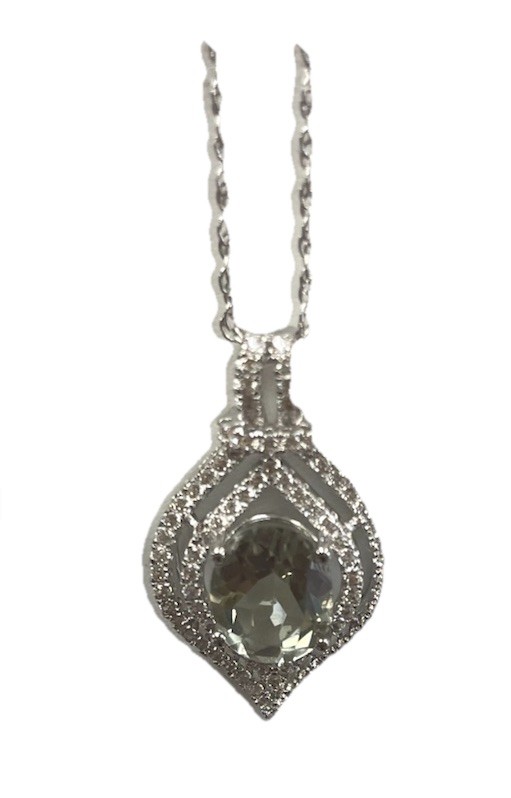 Beautiful Teardrop Pendant Necklace With Thin Chain.