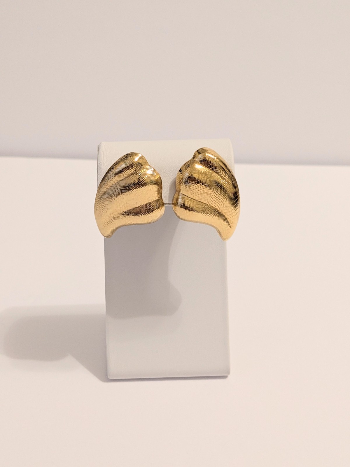 Vintage AVON Gold Tone Textured Wave Shaped Stud Drop Earrings 1 3/4″.