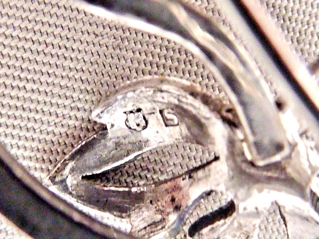 MIKIMOTO SIGNED VINTAGE BRIGHT CLEAN (3) 6 MM CULTURED AKOYA PEARLS STERLING PIN