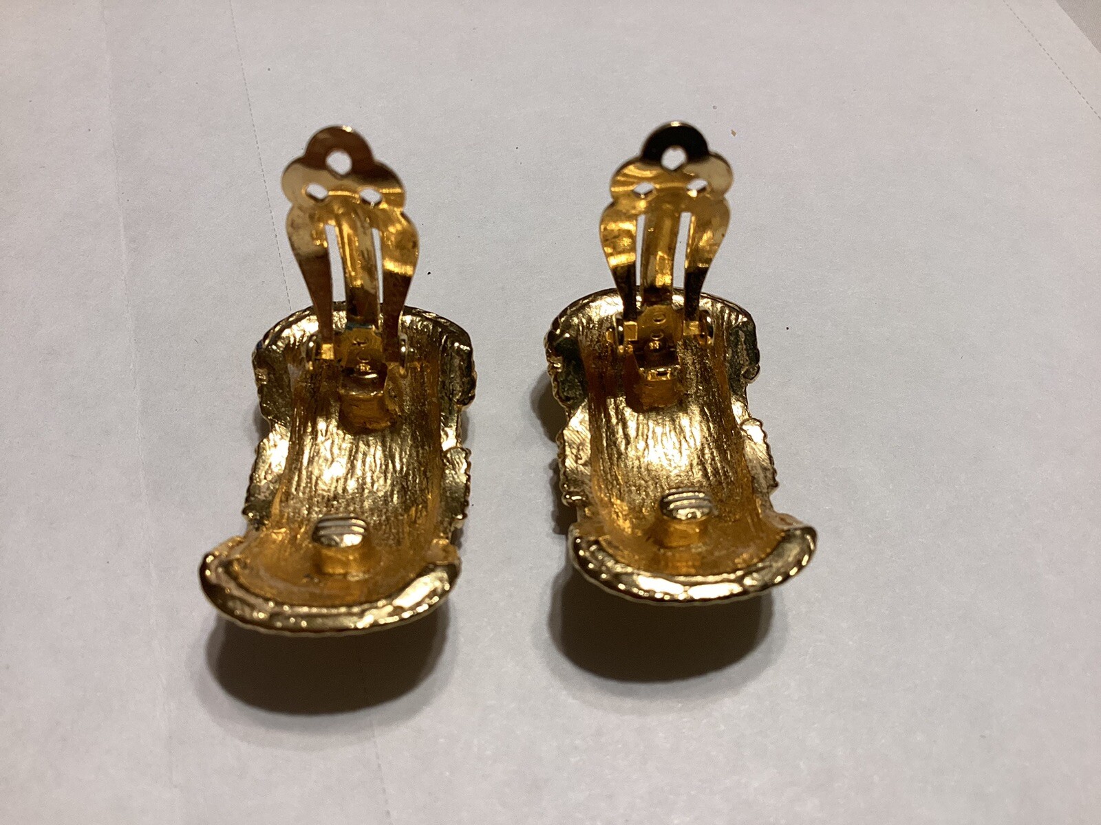 Gay Boyer Gold Tone Oval Rope Clip On Earrings Vntage Signed