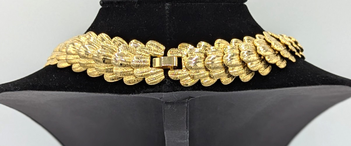 Gold Tone Collar Necklace Articulated Ladder Link Textured Shells Dragon Scales
