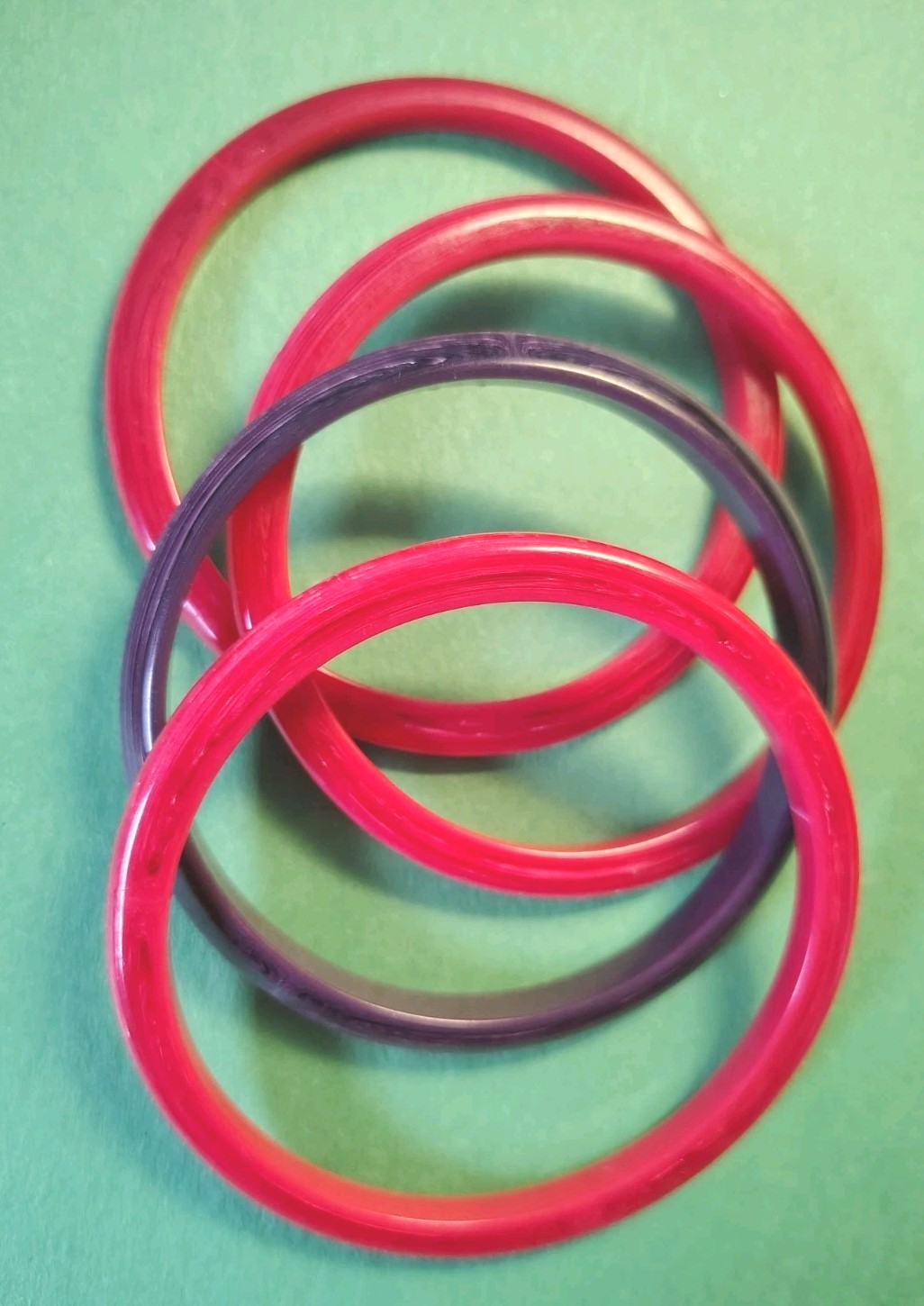 Vintage Set Of (4) REDISH & PURPLE Colored Lucite Bangle Bracelets
