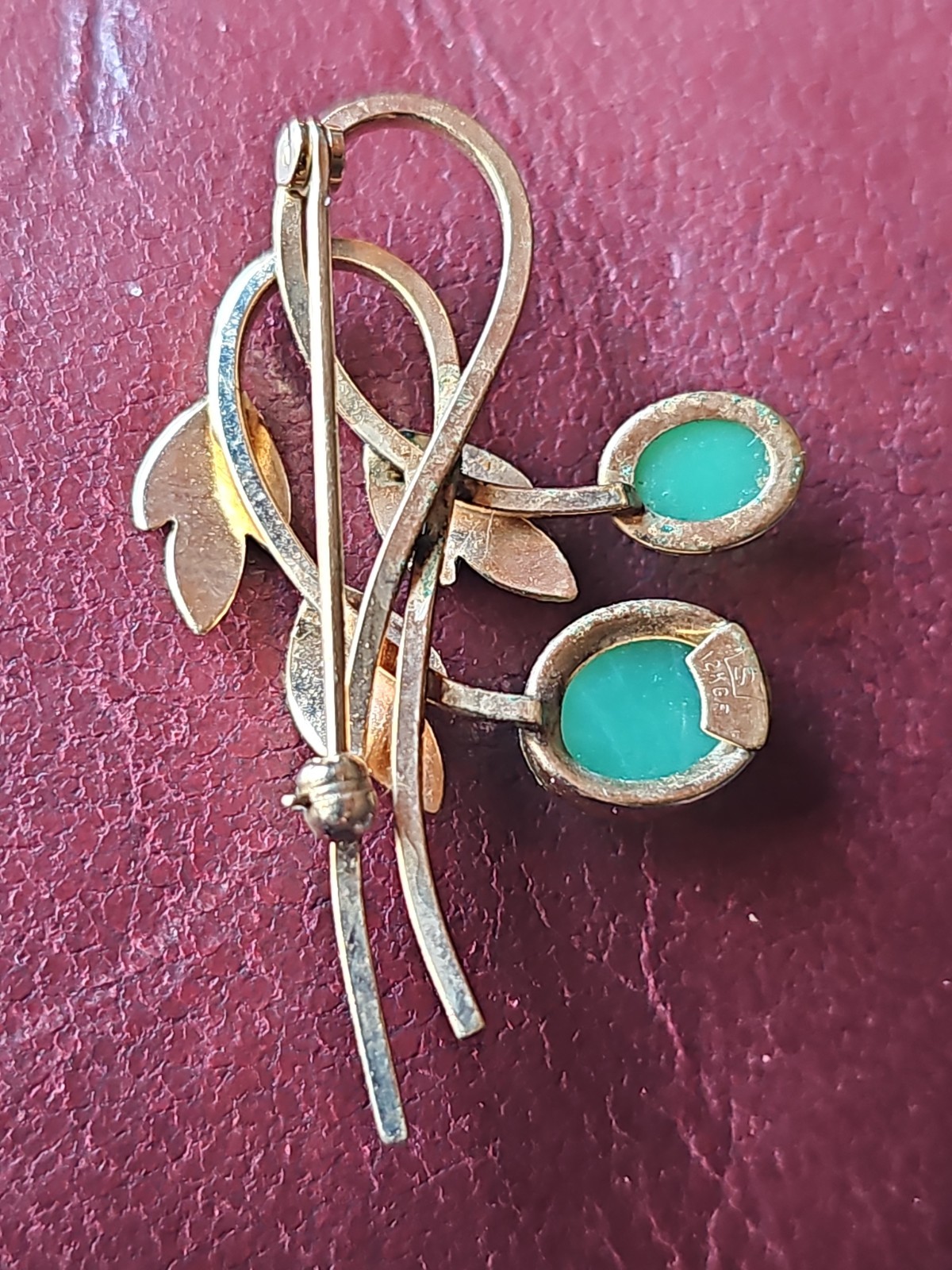 Peking Glass Gold Tone Leaf Brooch Green Cabochon Vintage Mid Century Pin