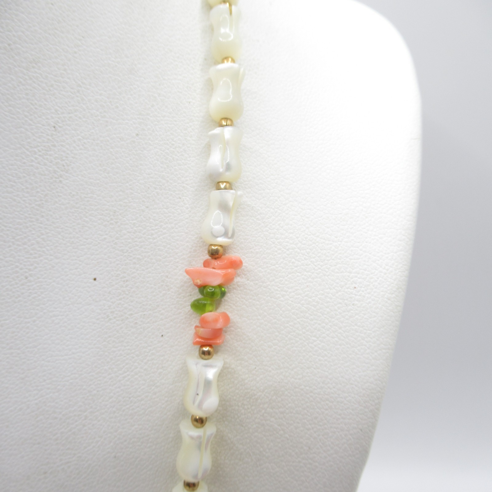 Mother of Pearl Real Shell Carved Tulip Peridot and Coral Chip Long Necklace Vtg