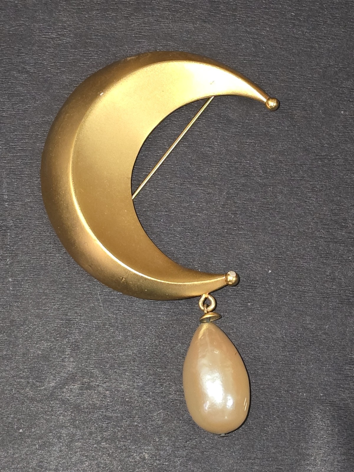 KARL LAGERFELD Brooch Pin Crescent Moon Drop Pearl Matte Finish Gold Tone