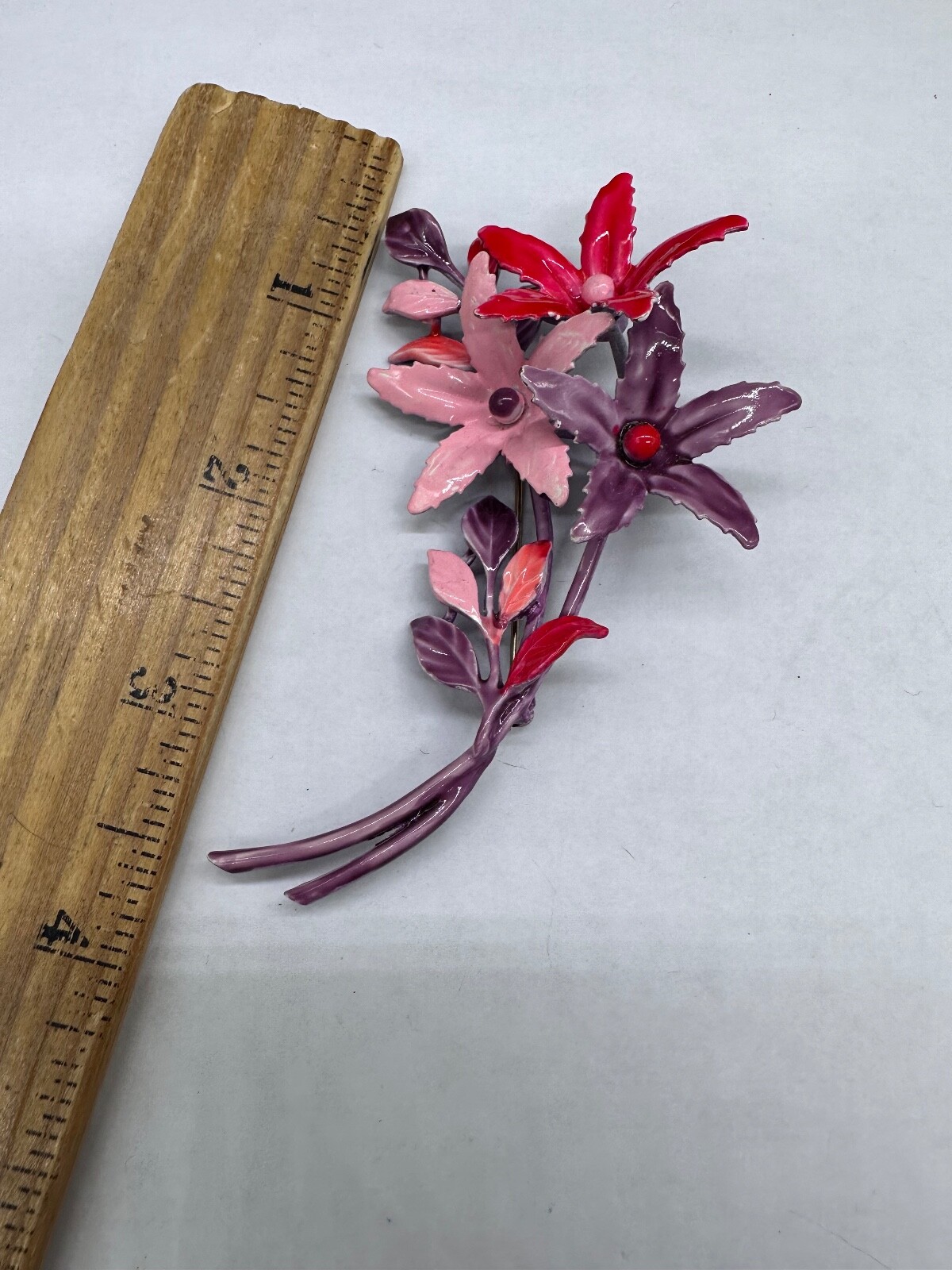 VINTAGE ESTATE ENAMEL PINK RED PURPLE FLOWER BOUQUET BROOCH PIN