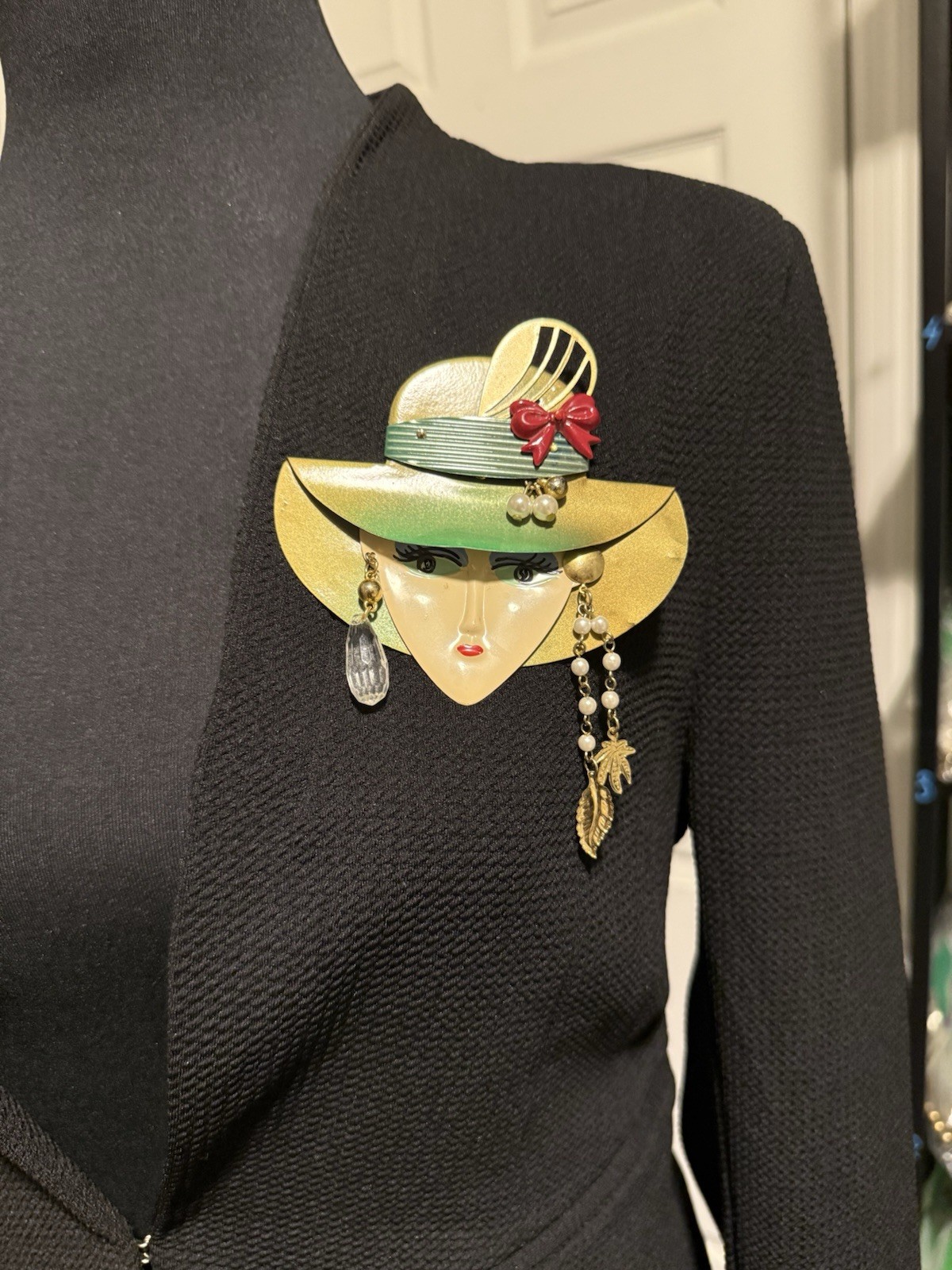 12.70 Vintage Lady Face Brooch Large Hat Pin Dangle Faux Pearl Statement