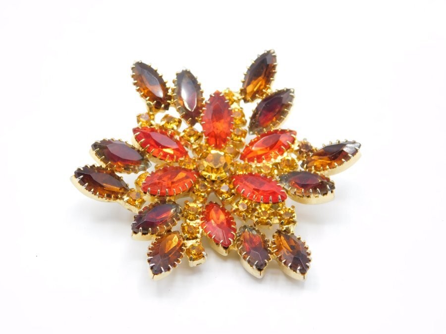 B892-VINTAGE PIN/BROOCH~AUTUMN/FALL COLORS!~BEAUTIFUL~PRONG SET STONES~2.5″ WIDE