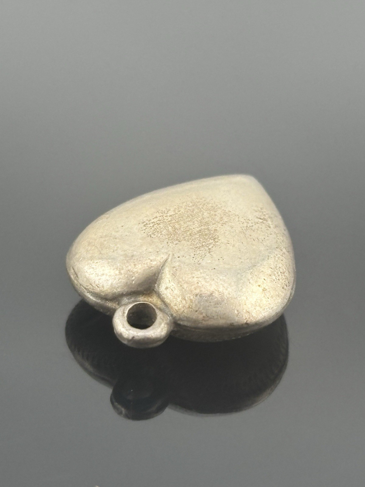 Vtg Single Sterling Silver Puff Heart Charm One Side Etched No Jump Ring 11/16″