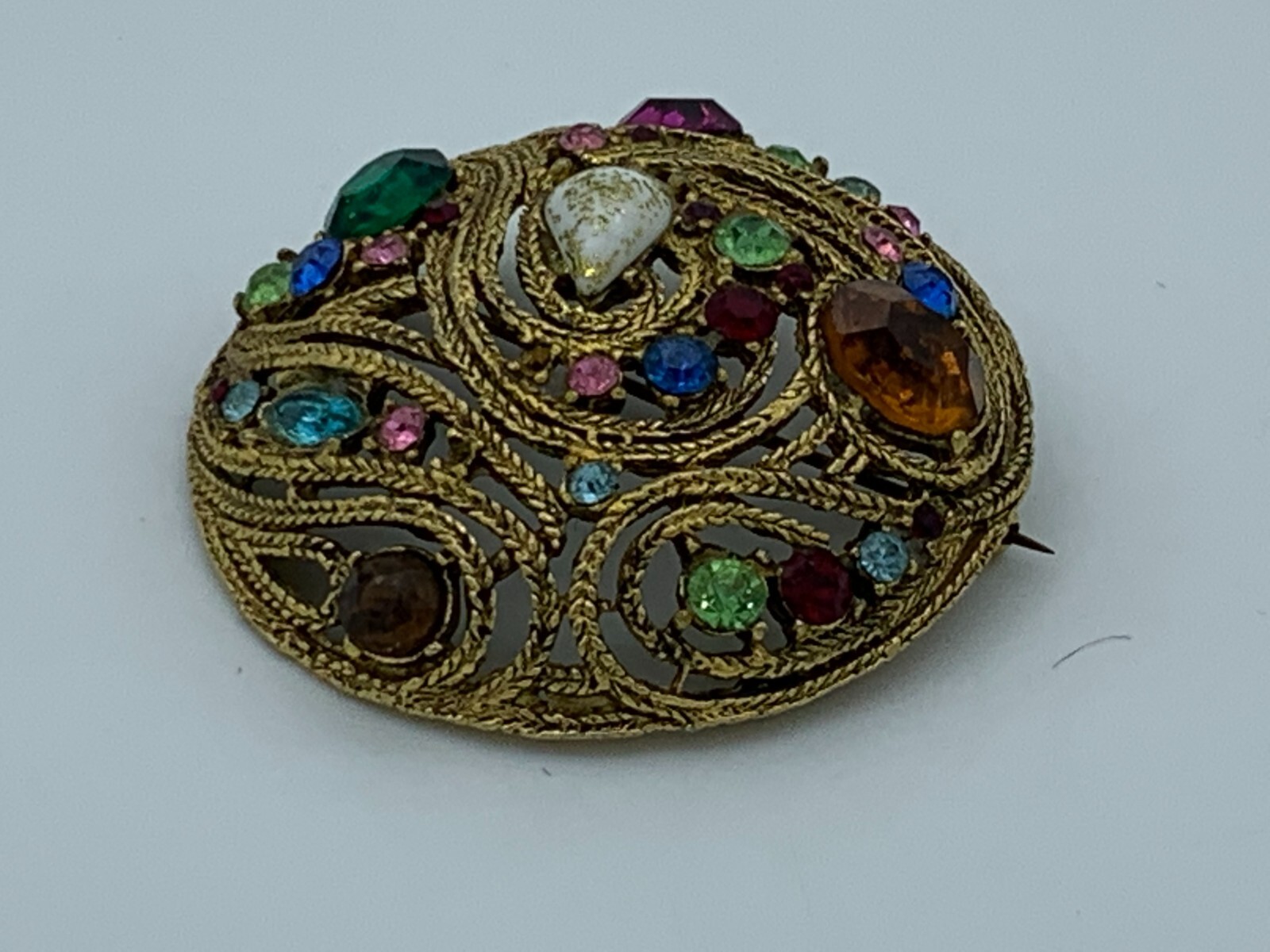 Rare Unsigned La Roco Colored Rhinestone Swirl Round Brooch (L9)
