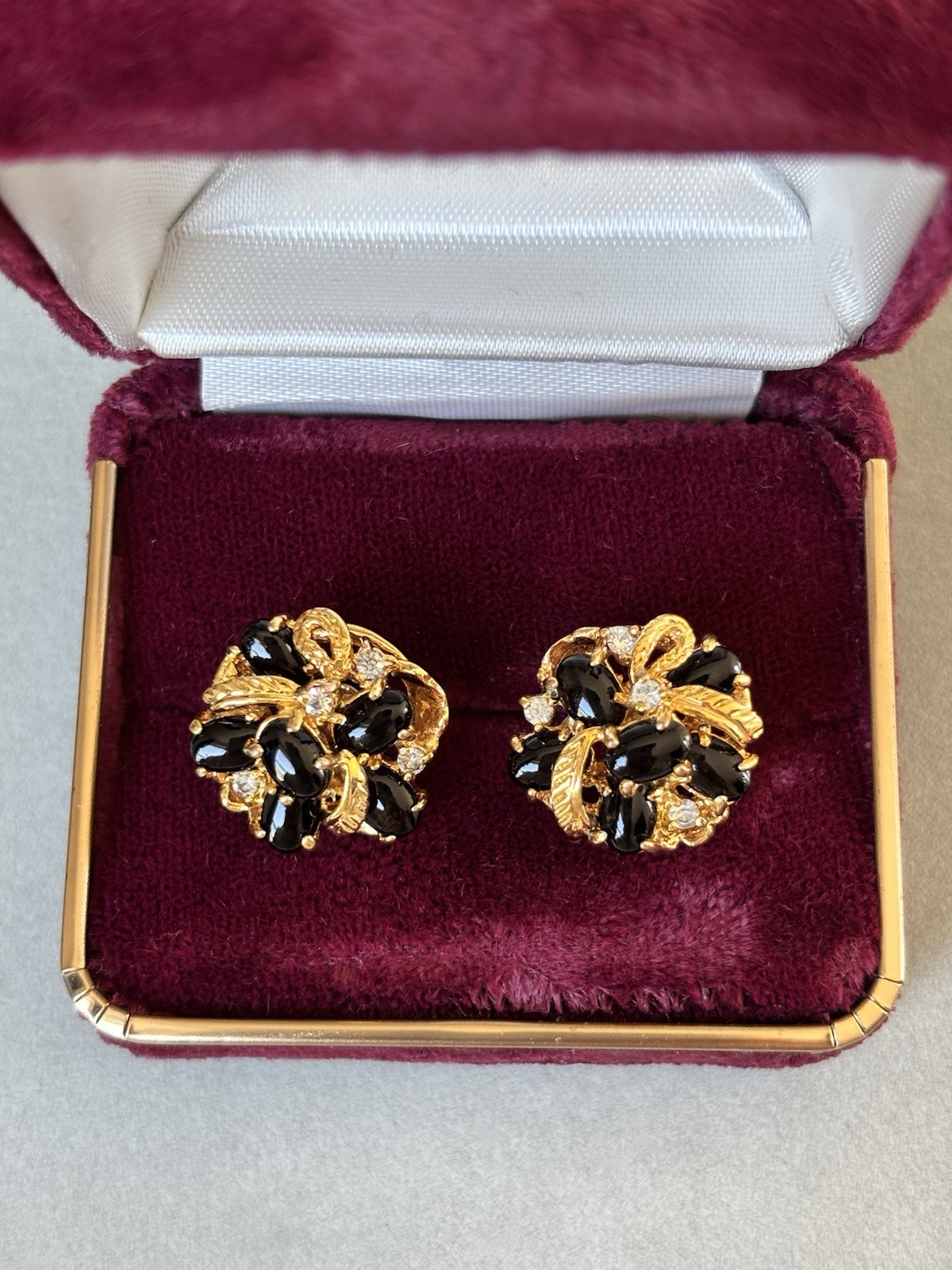 Vintage Gold Tone Black Stones & Rhinestones Cluster Floral Stud Earrings 17.5mm