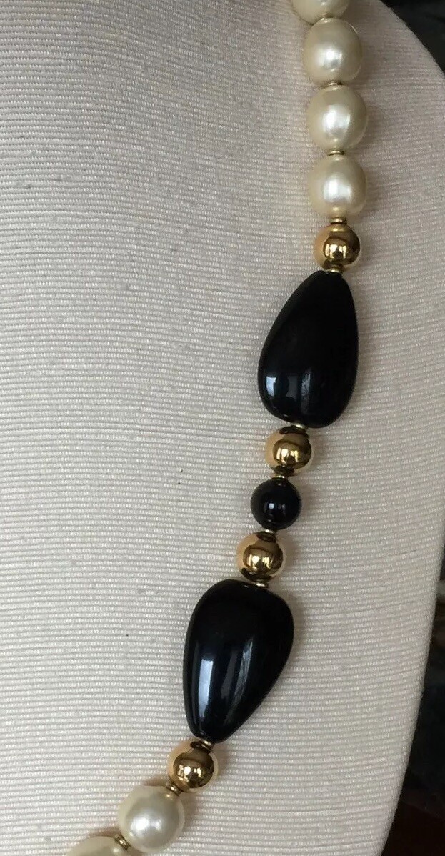VINTAGE NAPIER SIGNED BLACK IVORY AND GOLD STATEMENT PIECE