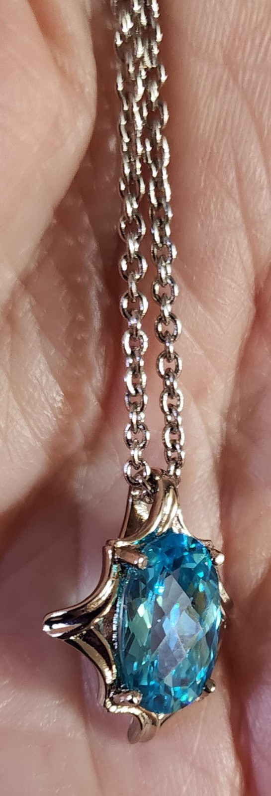 Vintage Silver-Tone Pendant Necklace Oval Cut Blue Stone