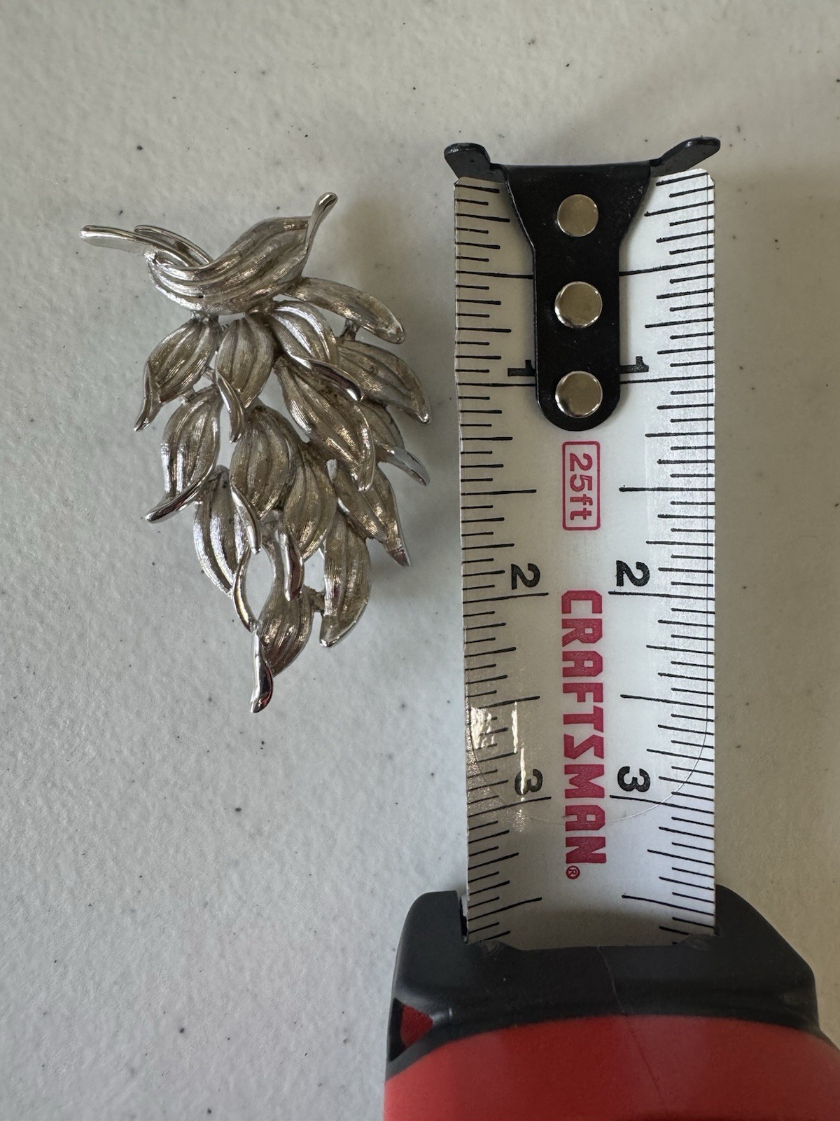 Vintage Silver Tone Leaf Brooch Quality Design Dressy Or Business Casual