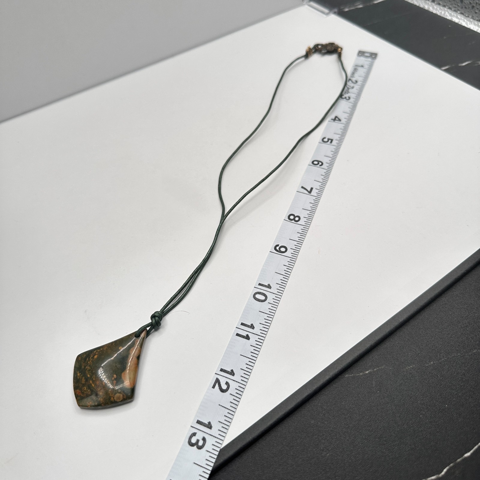 Vintage 90s Green Lozenge Jasper Pendant Necklace Rustic Tone Women’s Jewelry