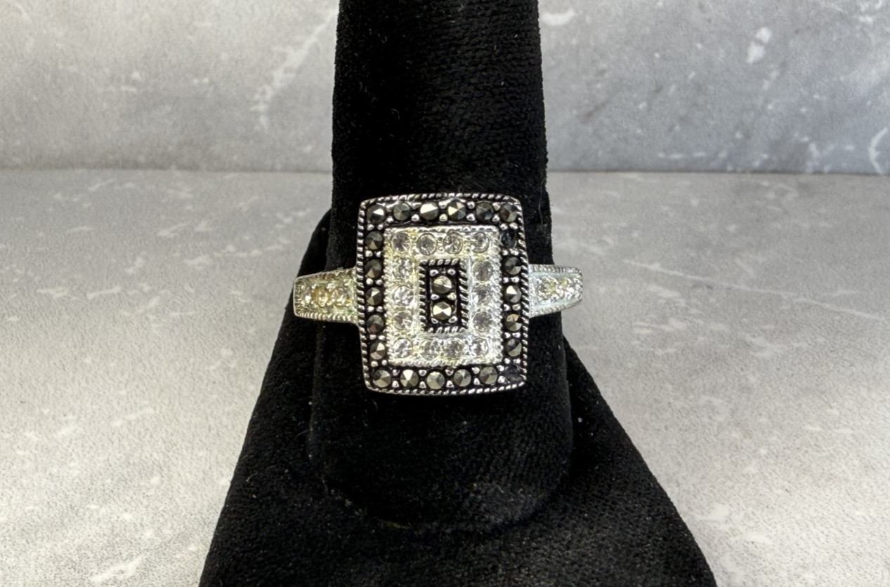 Vintage Marked CW Marcasite Rhinestone Silver Tone Ring Size 9