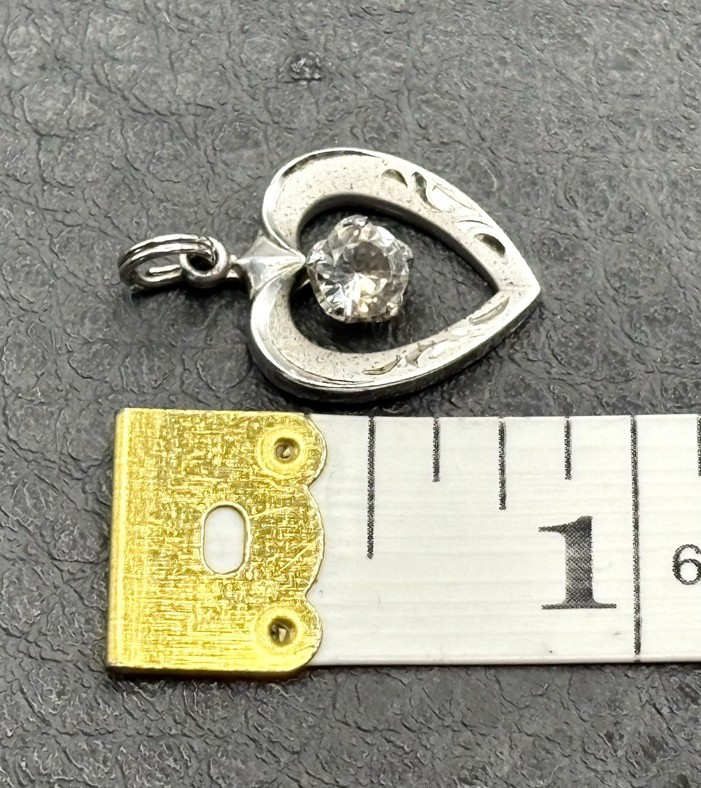 Vintage 925 Sterling Silver Genuine Round-Cut White Topaz Heart Charm Pendant